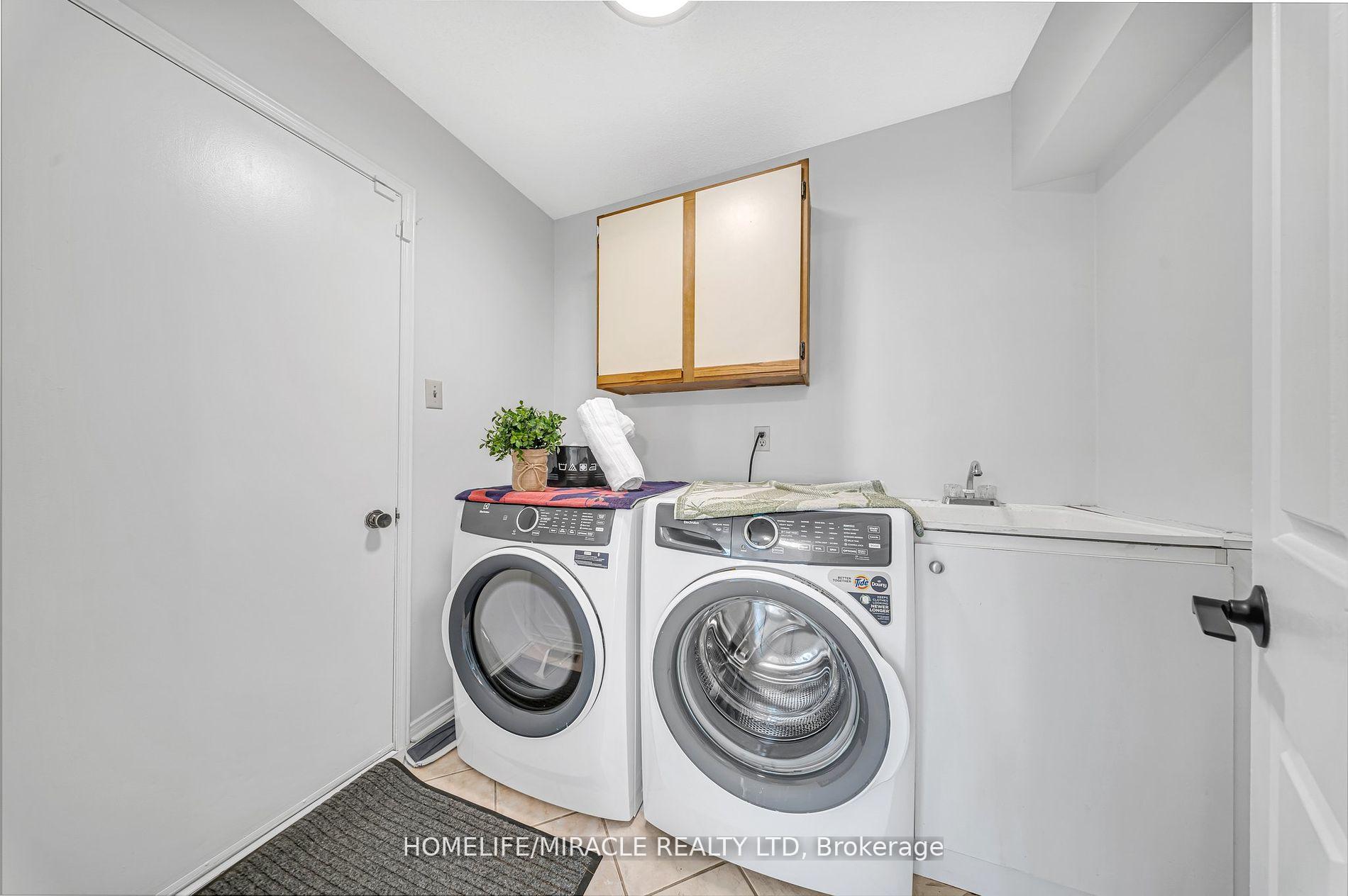 Photo 19 of 19 McCabe Crescent, Vaughan, Lakeview Estates — HOMEH