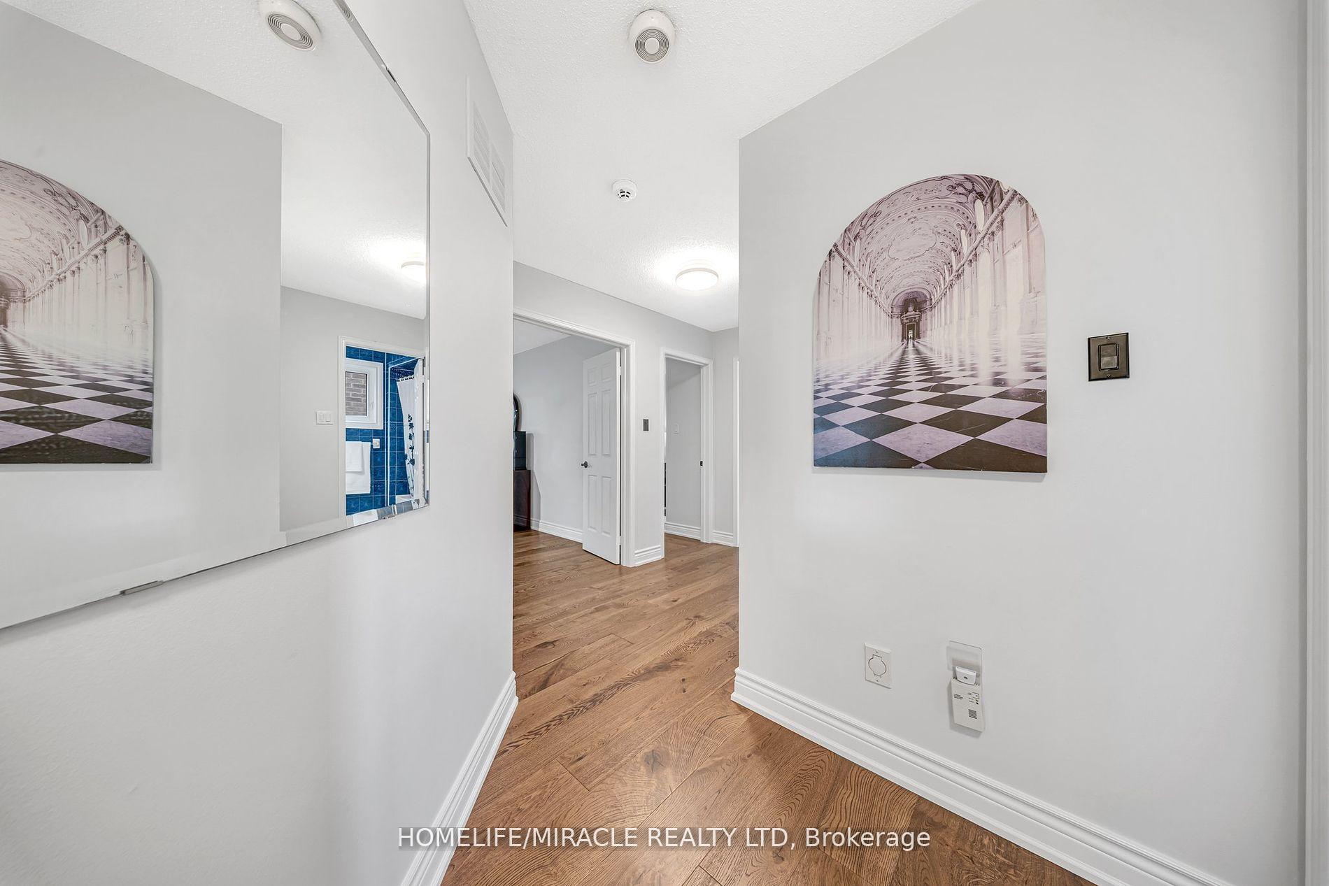Photo 20 of 19 McCabe Crescent, Vaughan, Lakeview Estates — HOMEH