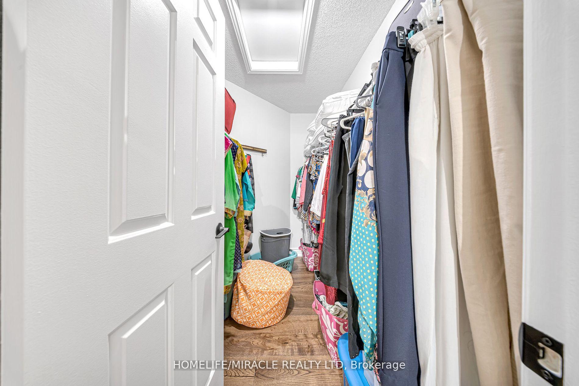 Photo 24 of 19 McCabe Crescent, Vaughan, Lakeview Estates — HOMEH