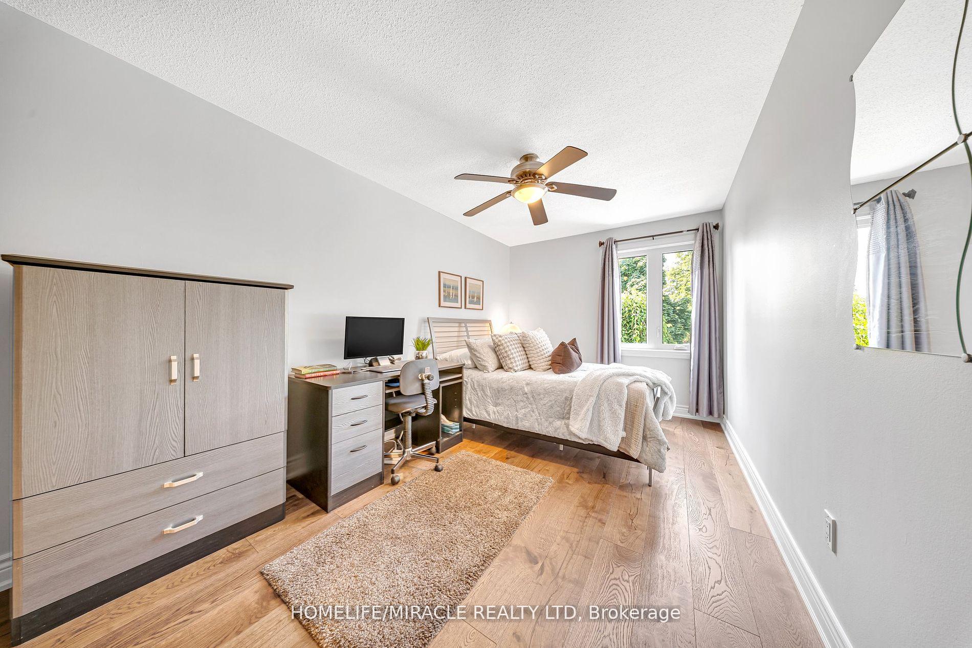Photo 27 of 19 McCabe Crescent, Vaughan, Lakeview Estates — HOMEH