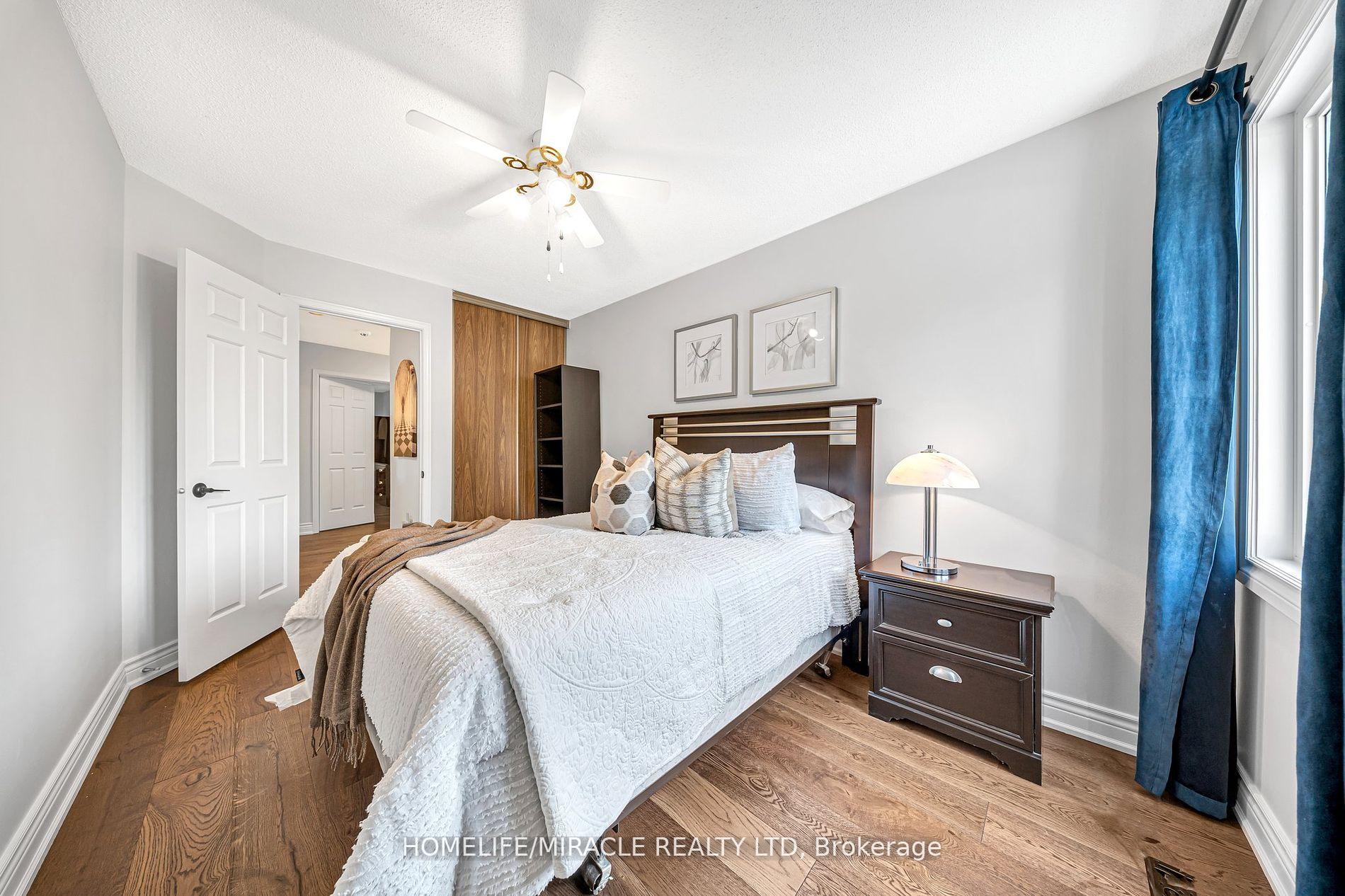 Photo 30 of 19 McCabe Crescent, Vaughan, Lakeview Estates — HOMEH