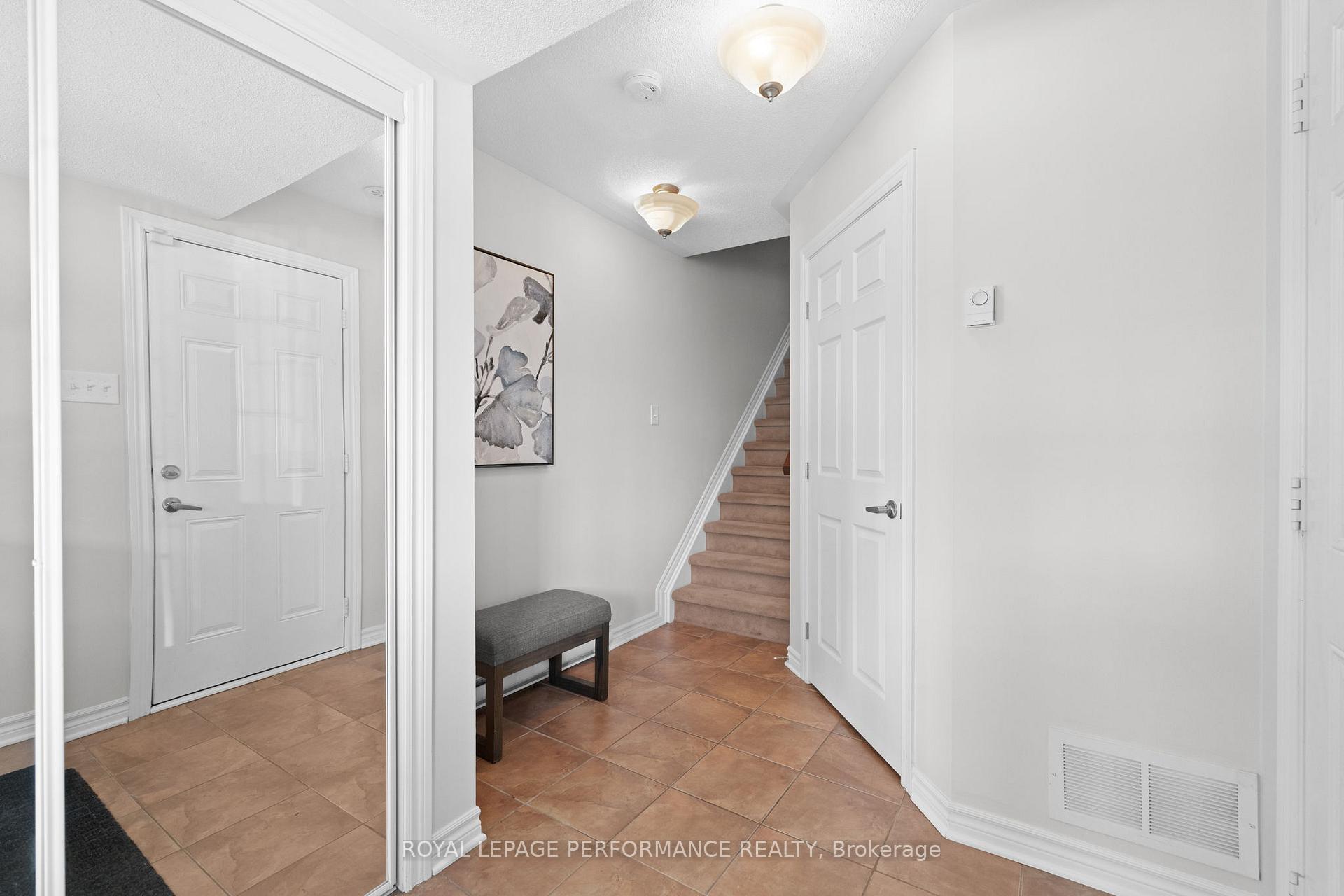 Photo 3 of 2527 Waterlilly Way, Ottawa, Barrhaven - Heritage Park — HOMEH