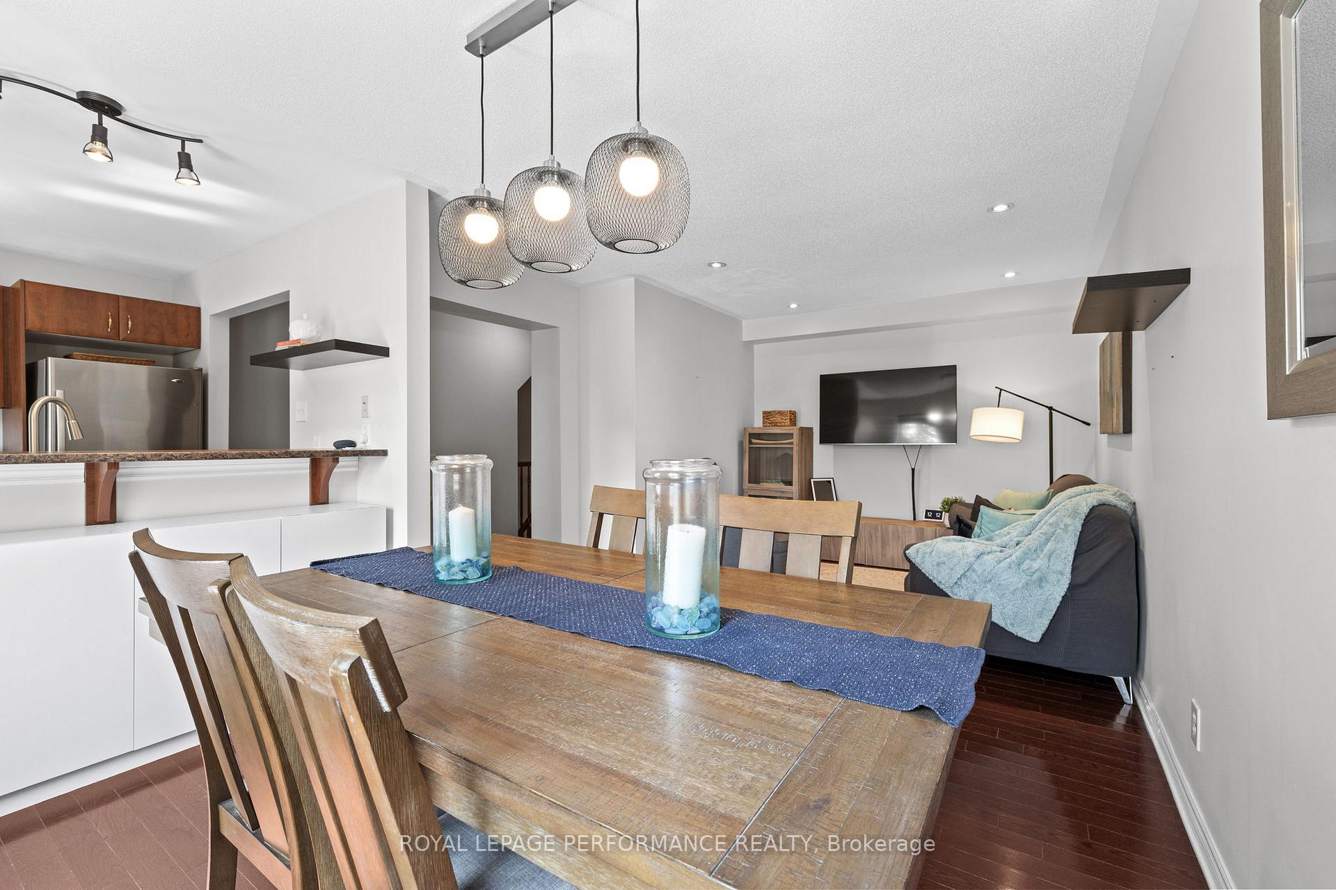 Photo 13 of 2527 Waterlilly Way, Ottawa, Barrhaven - Heritage Park — HOMEH