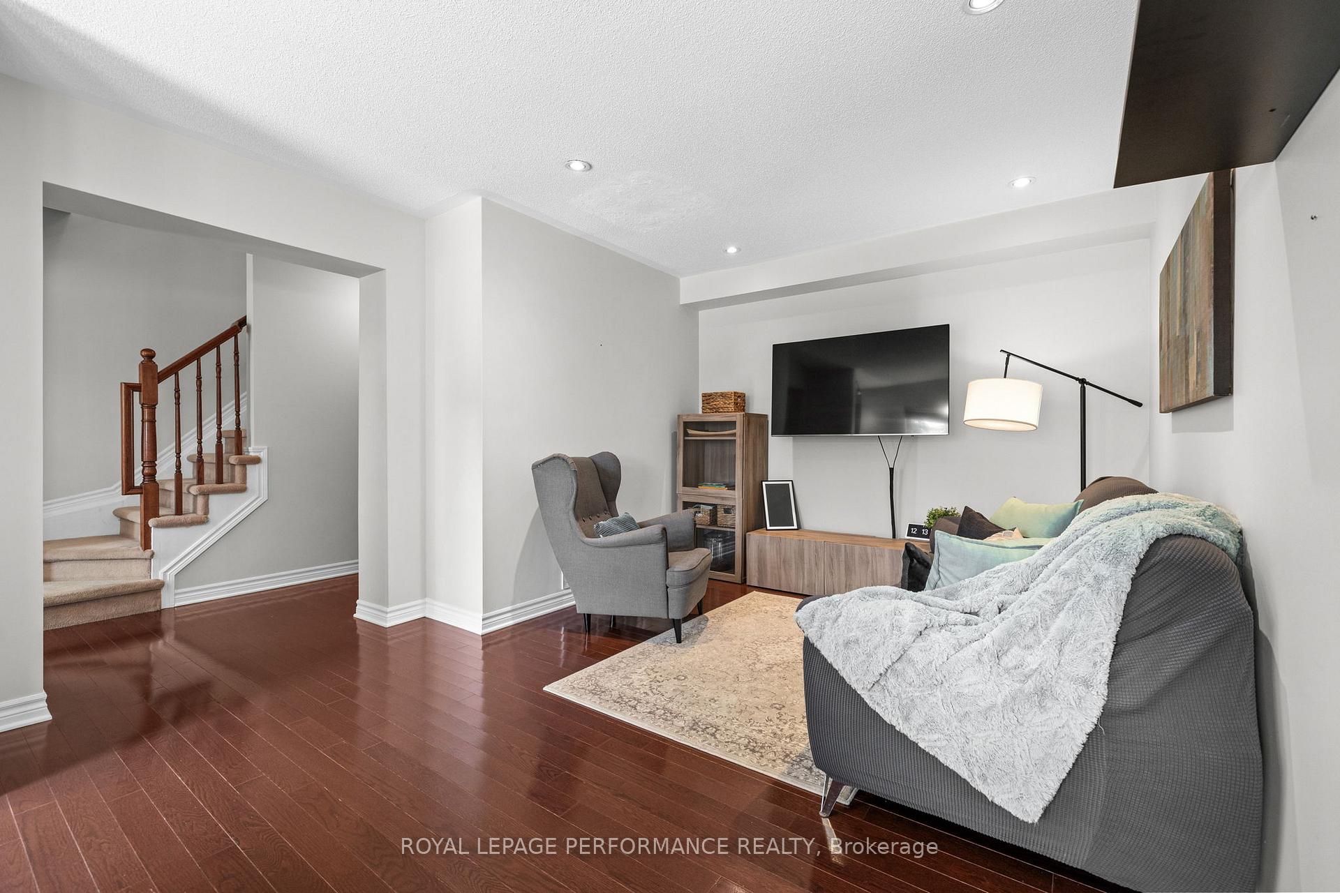 Photo 14 of 2527 Waterlilly Way, Ottawa, Barrhaven - Heritage Park — HOMEH