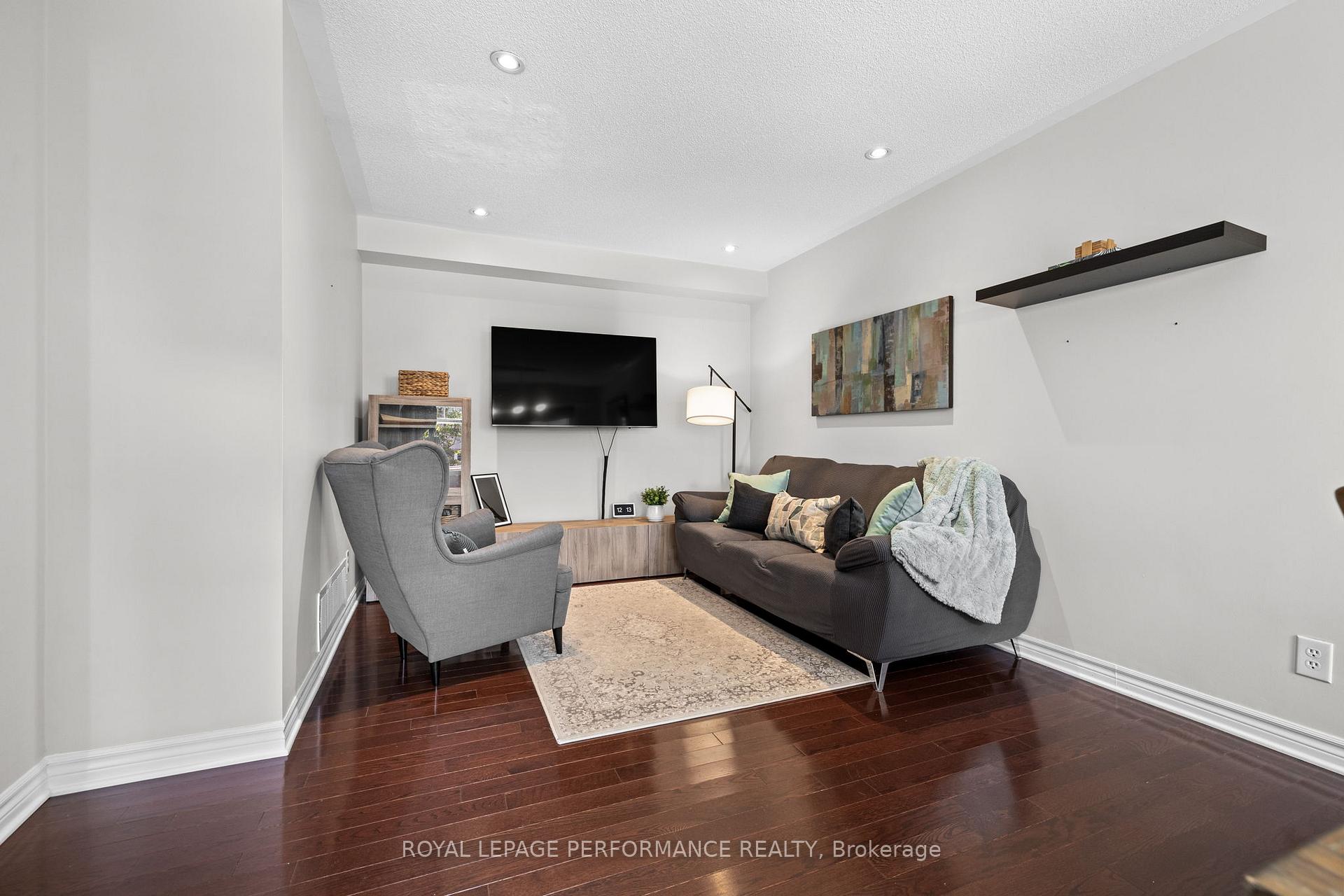 Photo 15 of 2527 Waterlilly Way, Ottawa, Barrhaven - Heritage Park — HOMEH