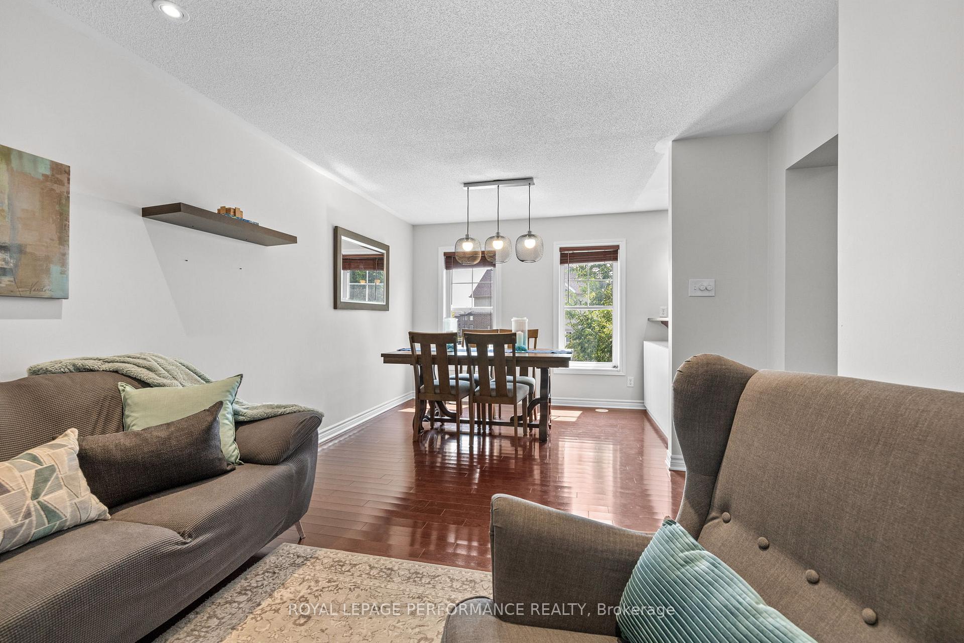 Photo 17 of 2527 Waterlilly Way, Ottawa, Barrhaven - Heritage Park — HOMEH