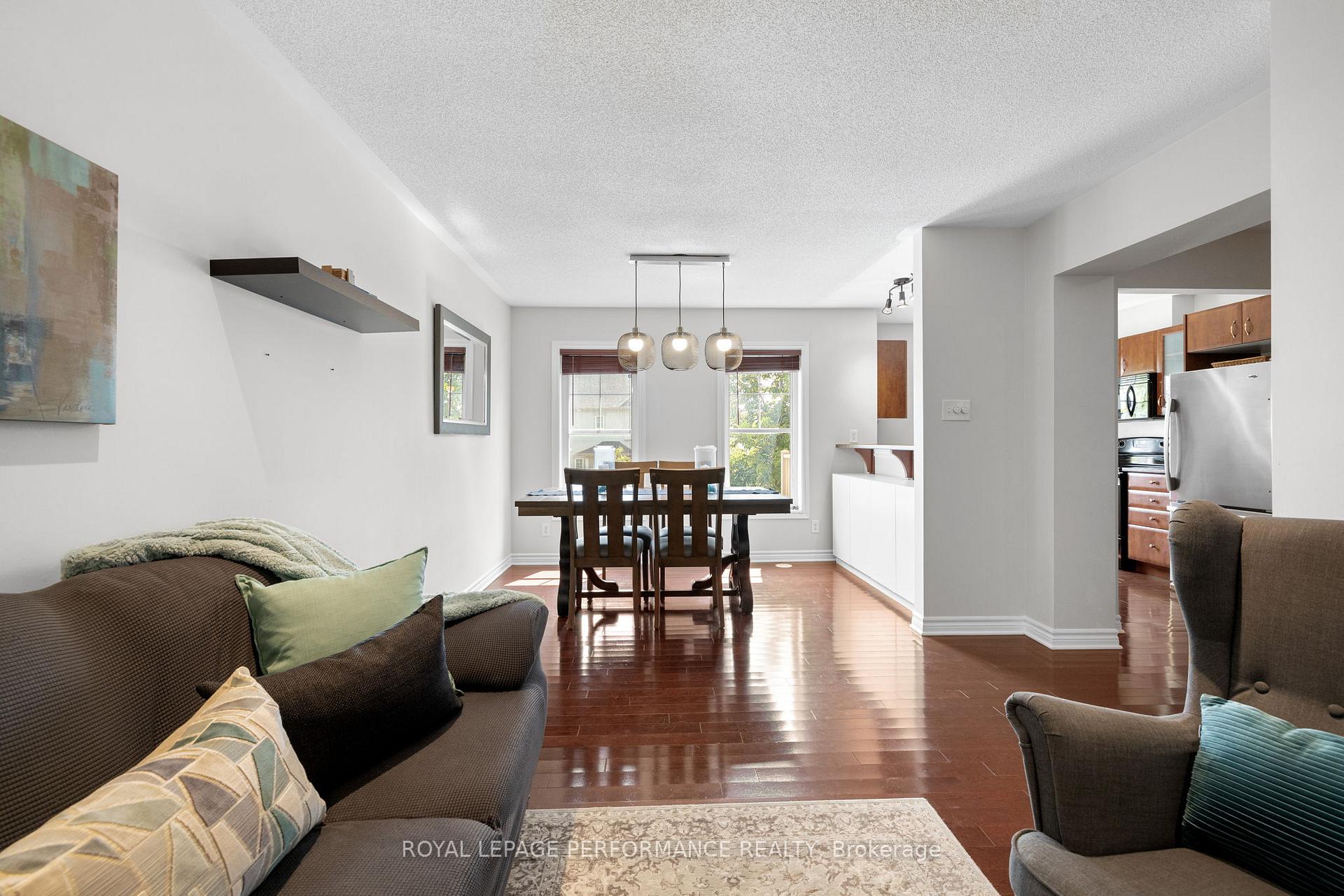 Photo 18 of 2527 Waterlilly Way, Ottawa, Barrhaven - Heritage Park — HOMEH