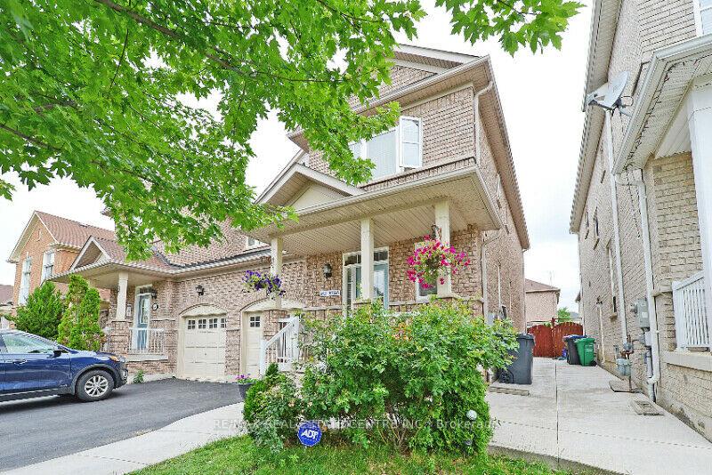 Front of Unit Bsmt, 62 Ashdale Road