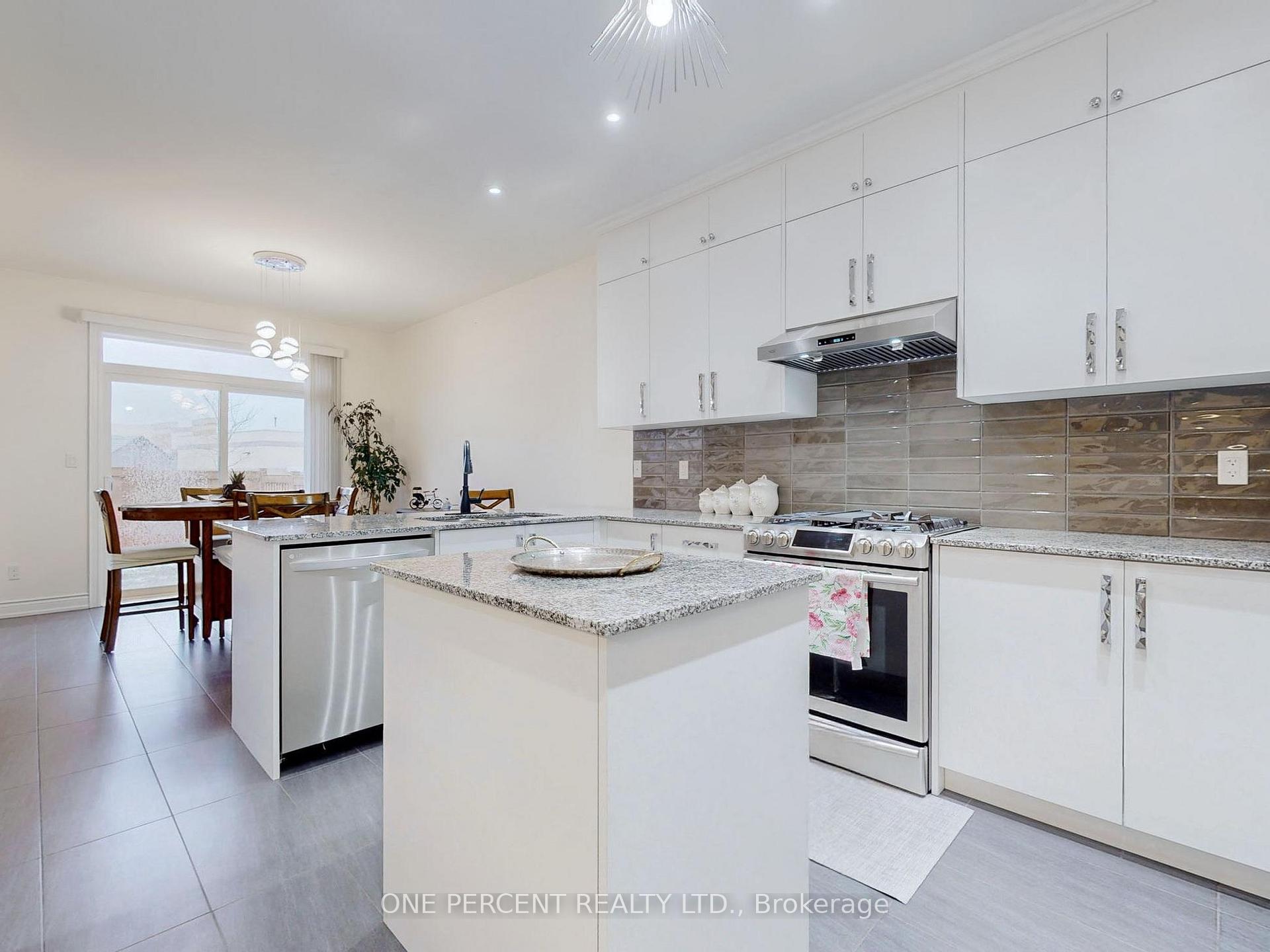 Photo 14 of 107 Vellore Park Avenue, Vaughan, Vellore Village — HOMEH