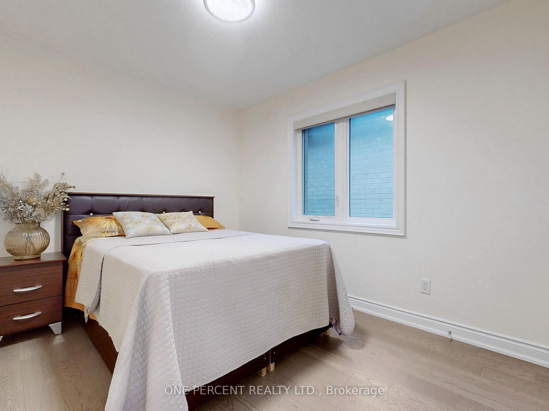 Photo 32 of 107 Vellore Park Avenue, Vaughan, Vellore Village — HOMEH
