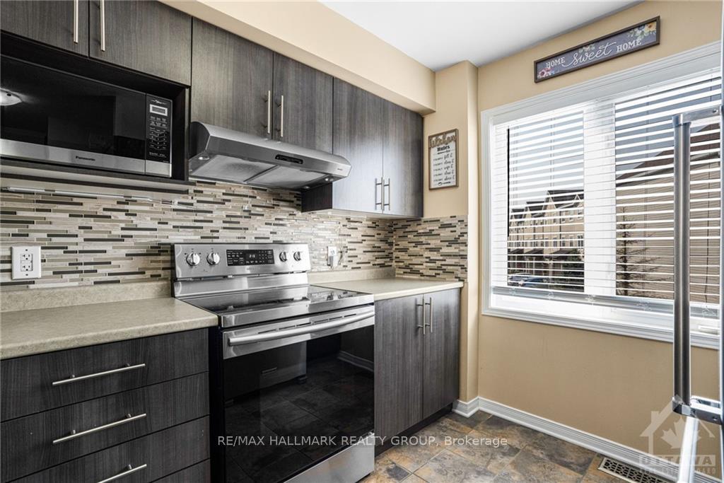 Photo 4 of 422 Sadar, Ottawa, Barrhaven - Cedargrove/Fraserdale — HOMEH