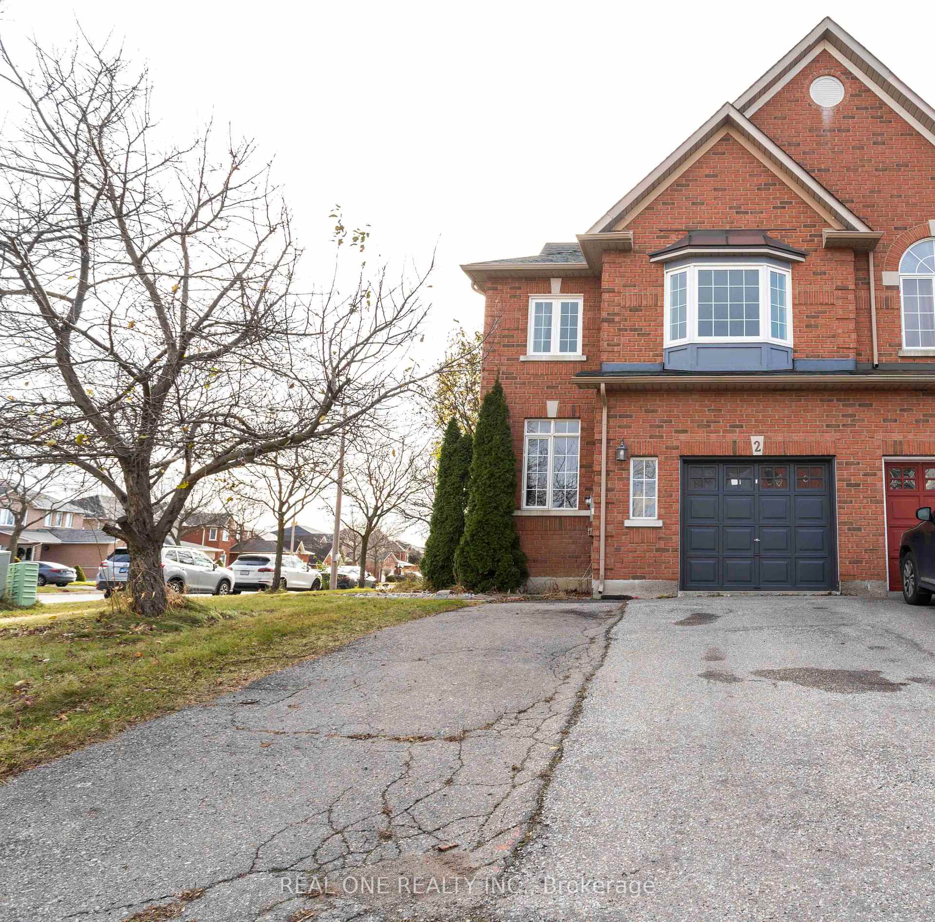 Photo 1 of 2 Delfire Street, Vaughan, Maple — HOMEH