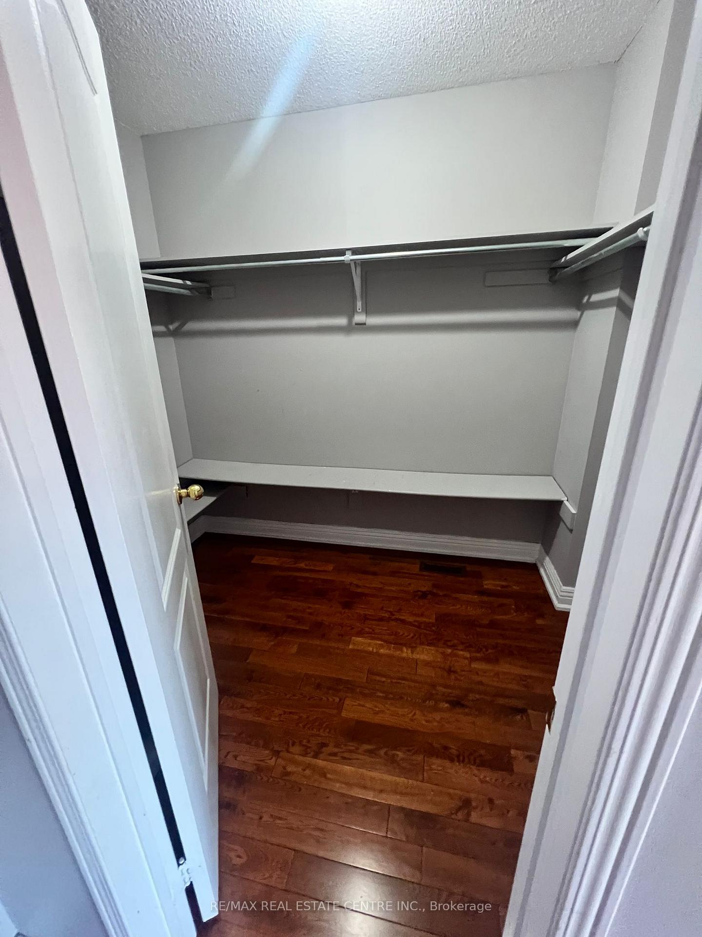 Photo 8 of Unit Upper, 18 Legacy Lane, Brampton, Fletcher's Creek Village — HOMEH