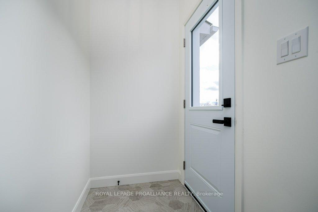 Photo 3 of Unit B, 10 Aldersgate Drive, Belleville, Belleville Ward — HOMEH