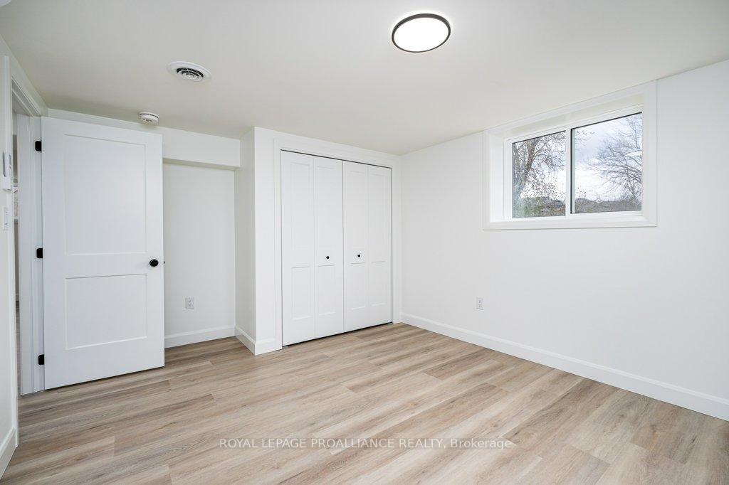 Photo 9 of Unit B, 10 Aldersgate Drive, Belleville, Belleville Ward — HOMEH