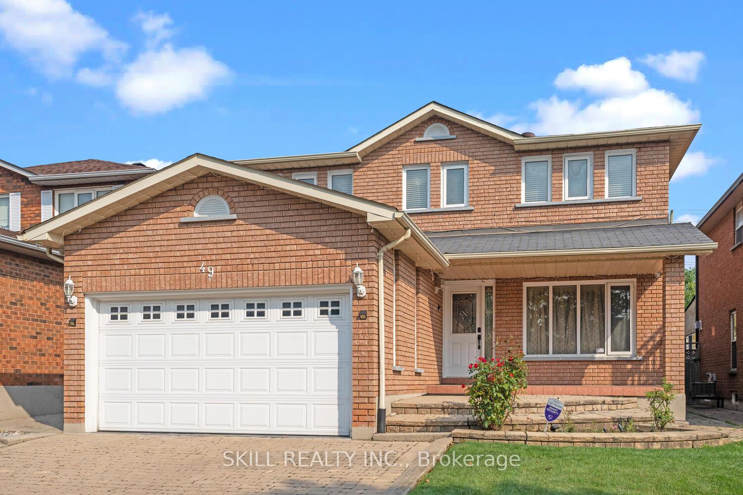 Photo 2 of 49 Amy Court, Vaughan, East Woodbridge — HOMEH