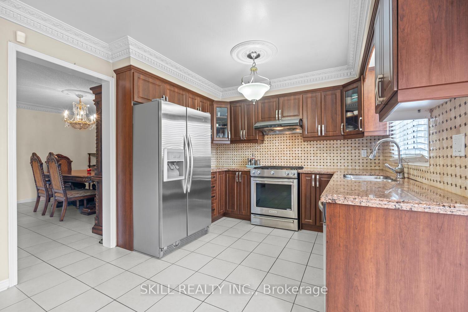 Photo 11 of 49 Amy Court, Vaughan, East Woodbridge — HOMEH
