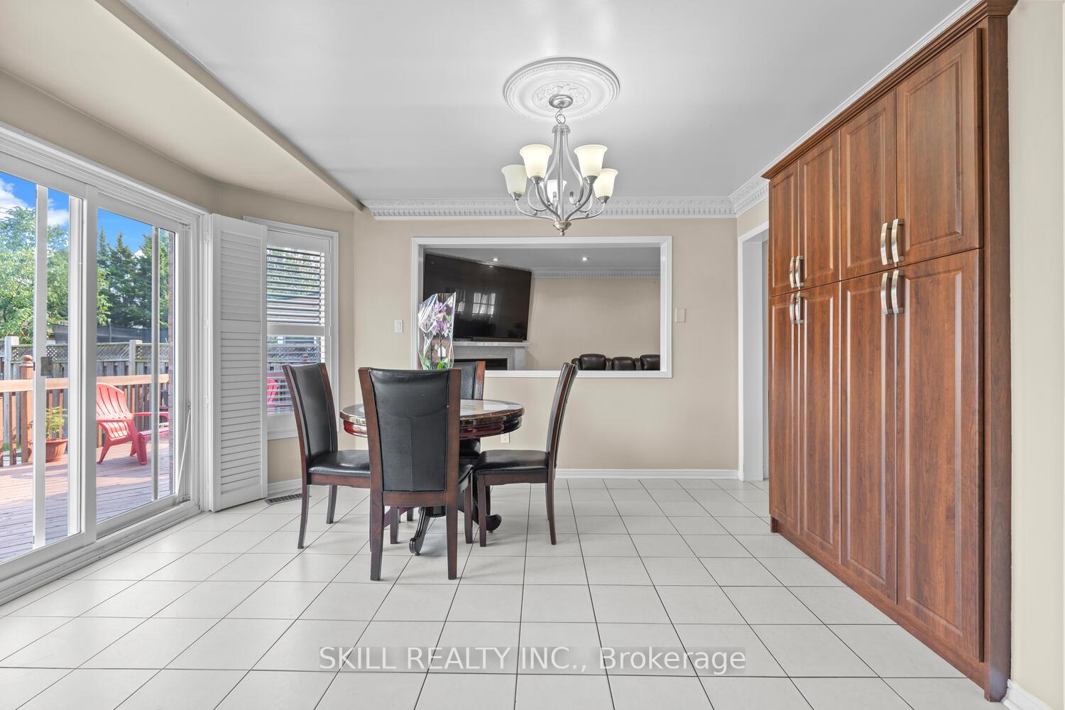 Photo 13 of 49 Amy Court, Vaughan, East Woodbridge — HOMEH