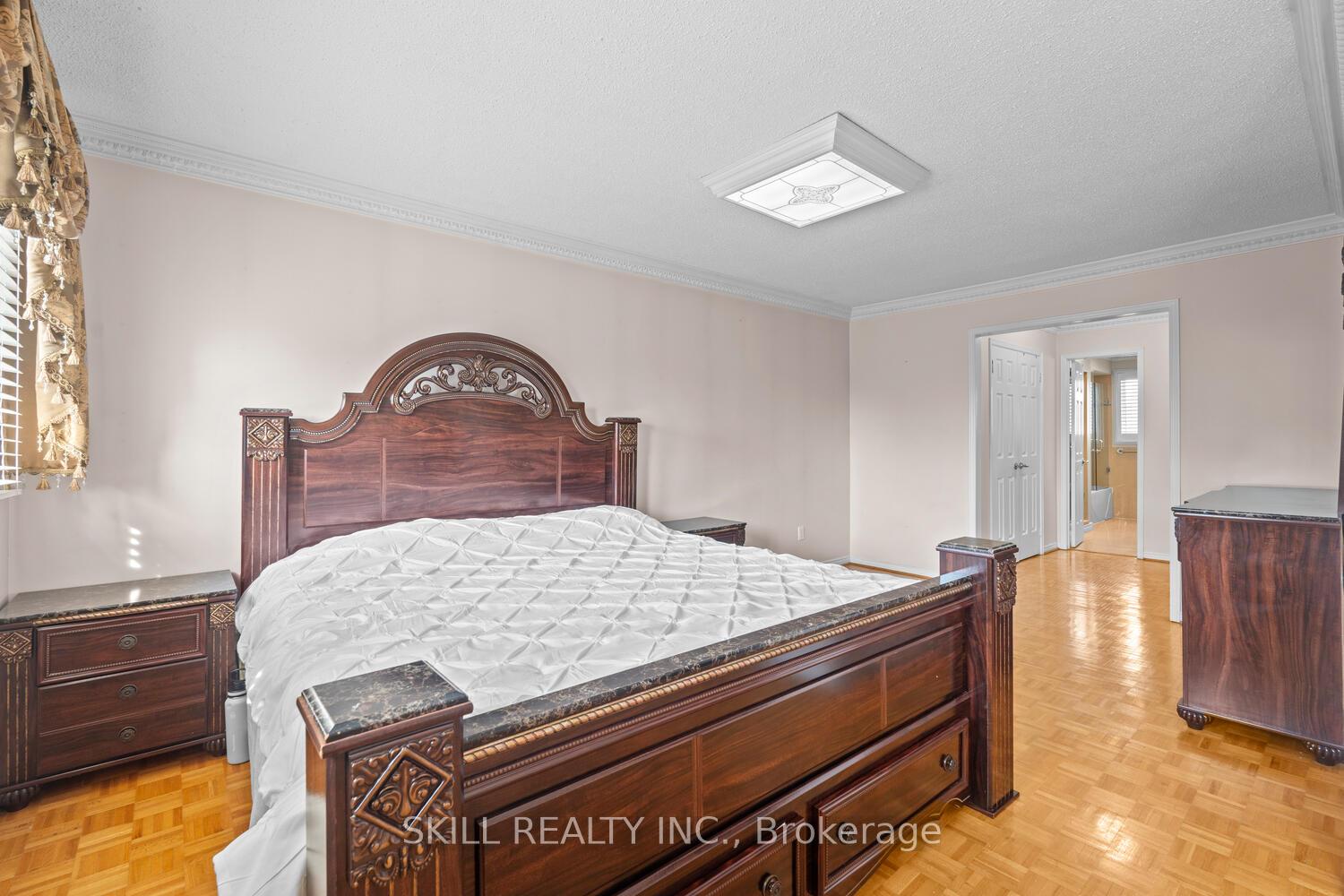 Photo 19 of 49 Amy Court, Vaughan, East Woodbridge — HOMEH