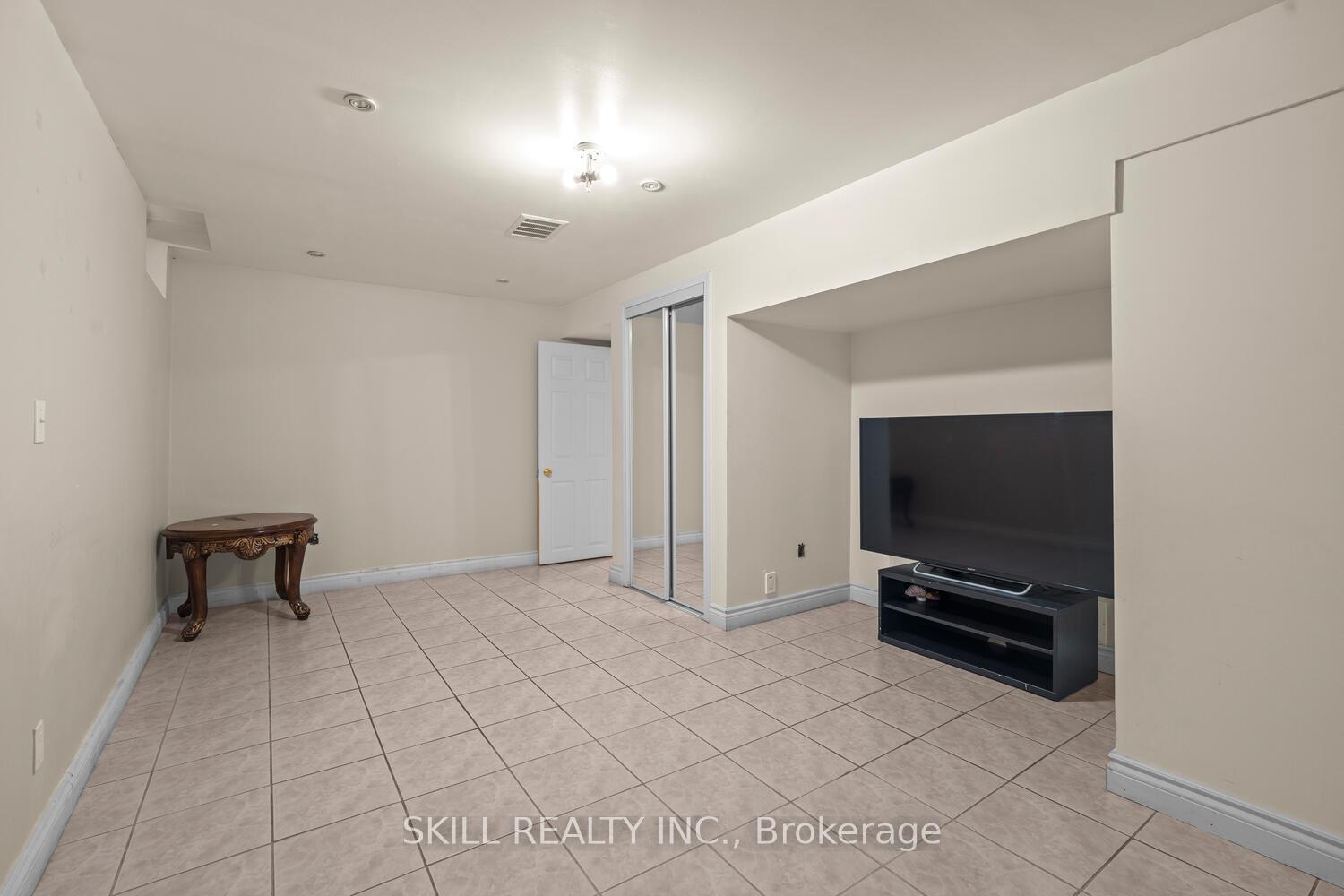 Photo 30 of 49 Amy Court, Vaughan, East Woodbridge — HOMEH