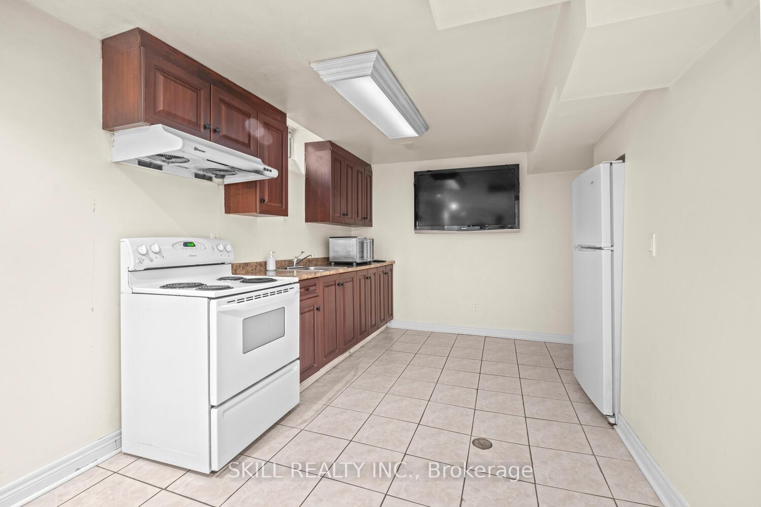Photo 31 of 49 Amy Court, Vaughan, East Woodbridge — HOMEH
