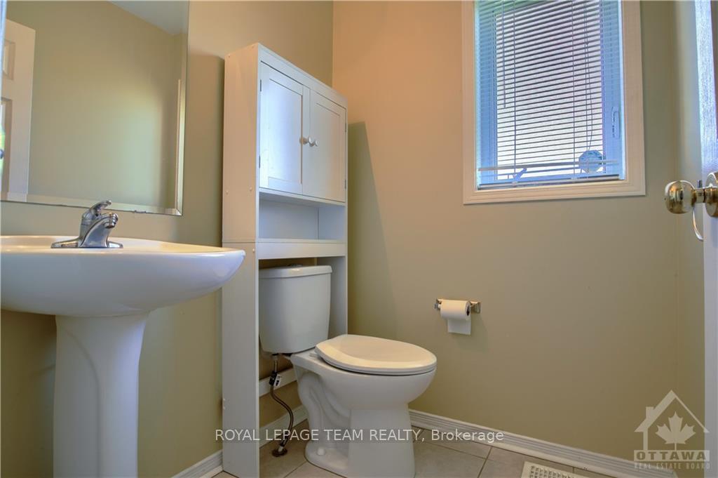 Photo 6 of 325 Bakewell Crescent, Ottawa, Barrhaven - Strandherd — HOMEH