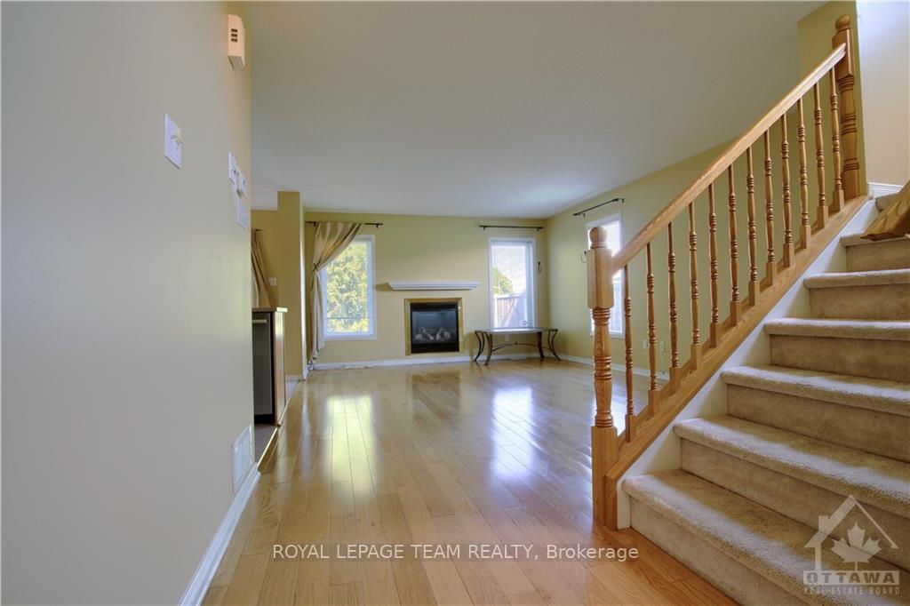 Photo 7 of 325 Bakewell Crescent, Ottawa, Barrhaven - Strandherd — HOMEH