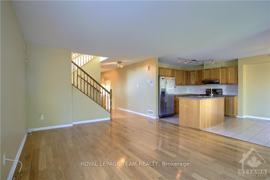 Photo 9 of 325 Bakewell Crescent, Ottawa, Barrhaven - Strandherd — HOMEH
