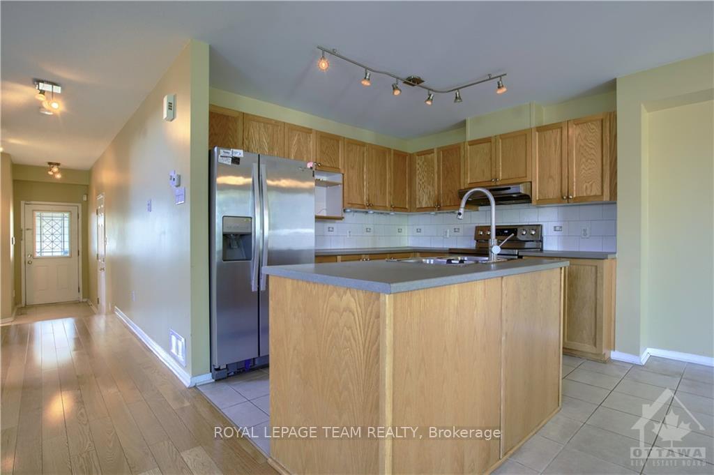 Photo 10 of 325 Bakewell Crescent, Ottawa, Barrhaven - Strandherd — HOMEH