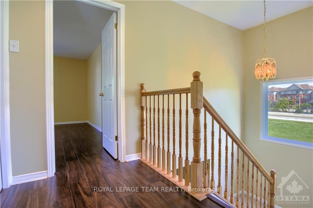 Photo 12 of 325 Bakewell Crescent, Ottawa, Barrhaven - Strandherd — HOMEH
