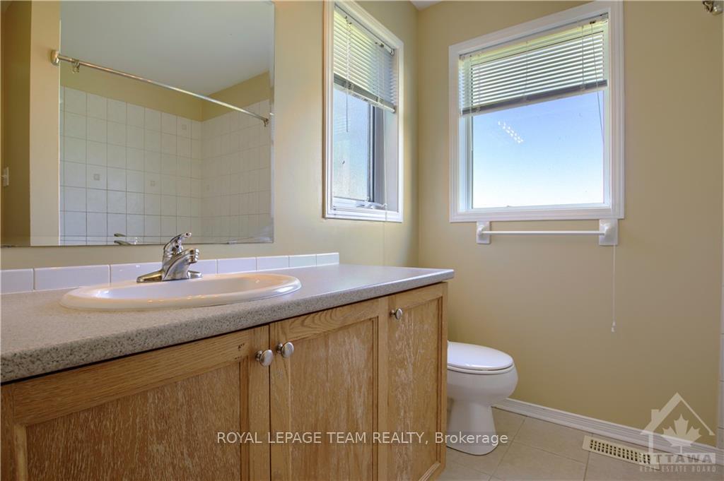 Photo 15 of 325 Bakewell Crescent, Ottawa, Barrhaven - Strandherd — HOMEH