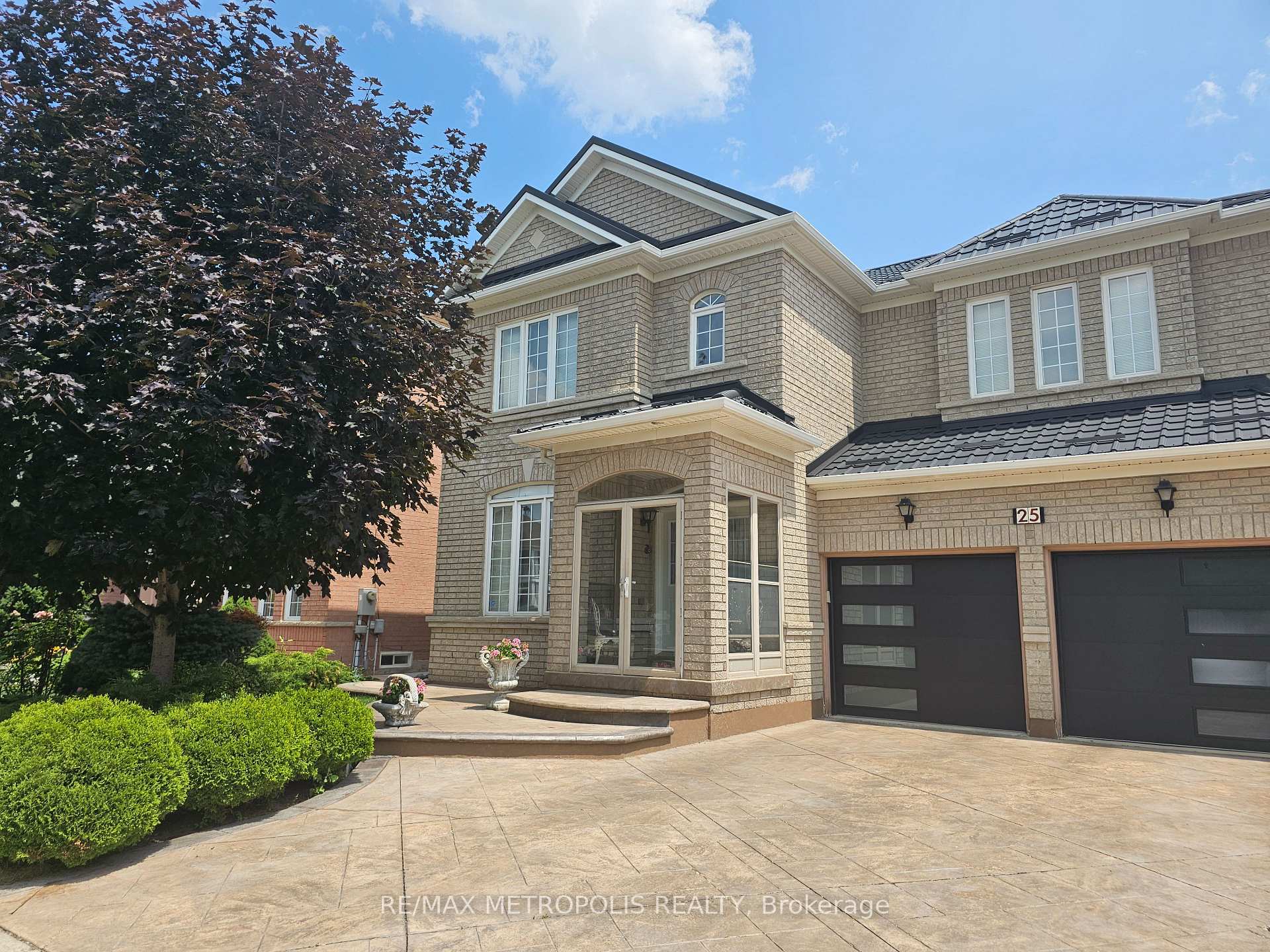 Photo 1 of Unit BSMT, 25 Stoneylake Avenue, Brampton, Madoc — HOMEH