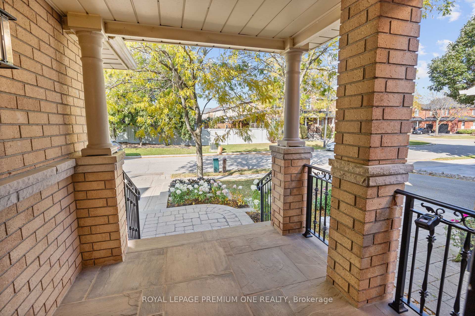 Photo 4 of 9 Colle Melito Way, Vaughan, Sonoma Heights — HOMEH