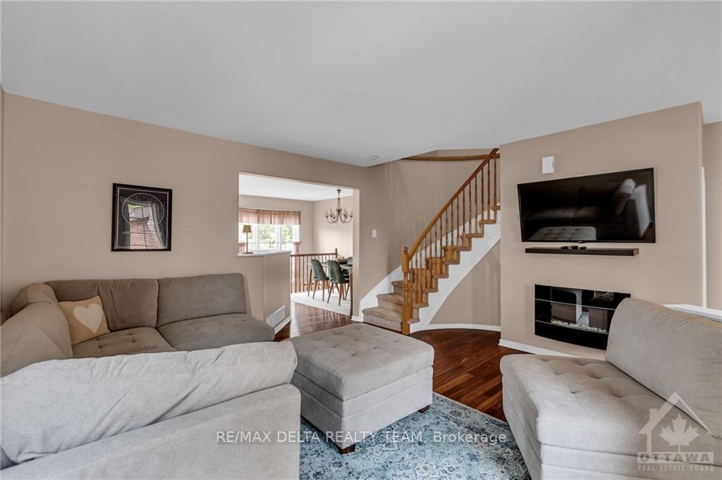 Photo 4 of 14 Boulder Way, Ottawa, Barrhaven - Longfields — HOMEH