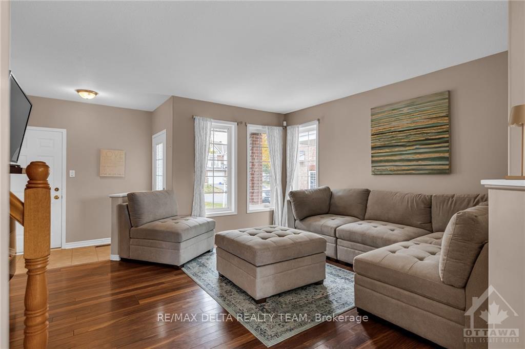 Photo 6 of 14 Boulder Way, Ottawa, Barrhaven - Longfields — HOMEH