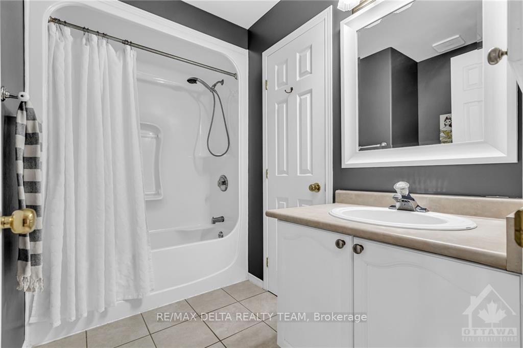 Photo 18 of 14 Boulder Way, Ottawa, Barrhaven - Longfields — HOMEH