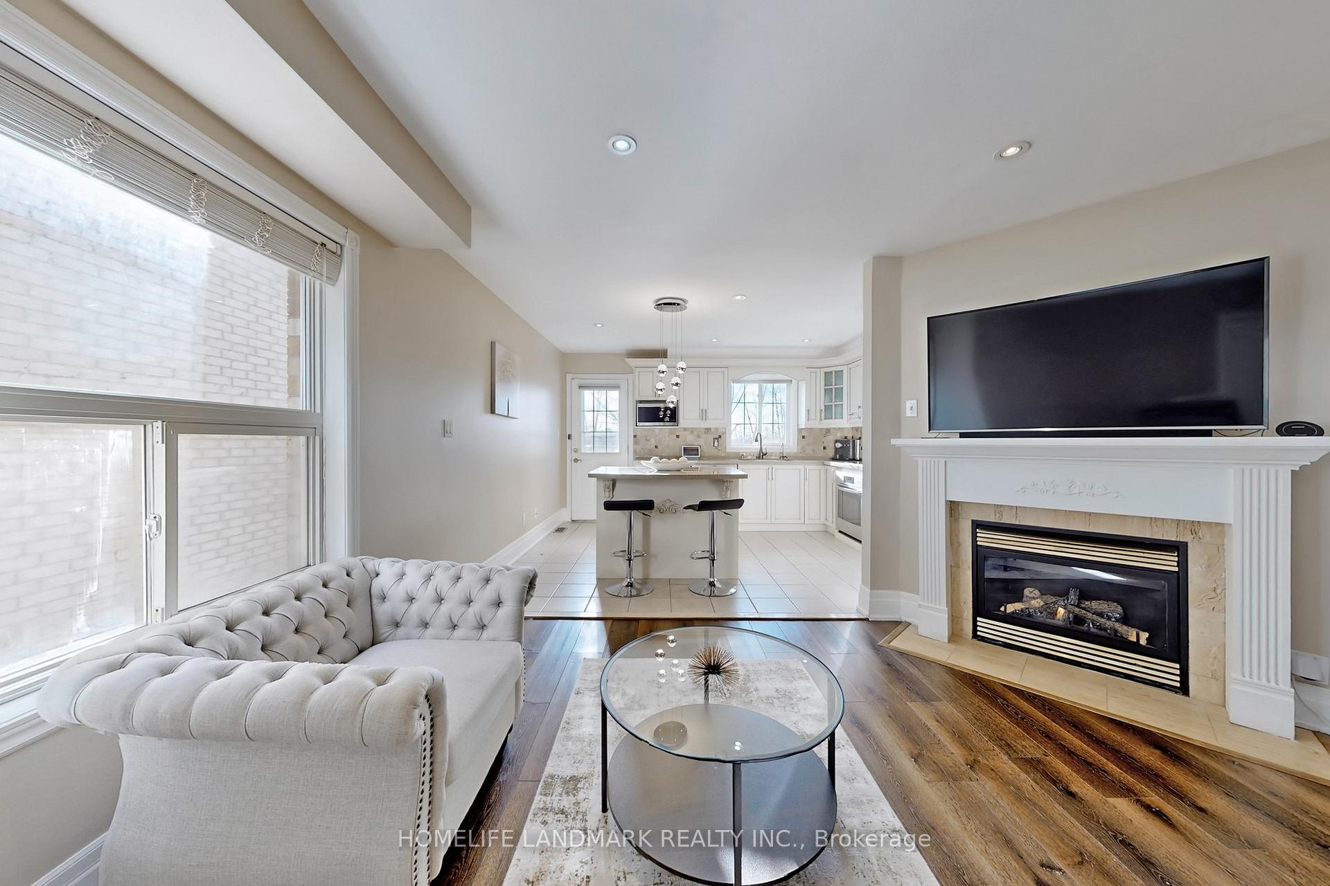 Photo 5 of 37 Del Francesco Way, Vaughan, Vellore Village — HOMEH