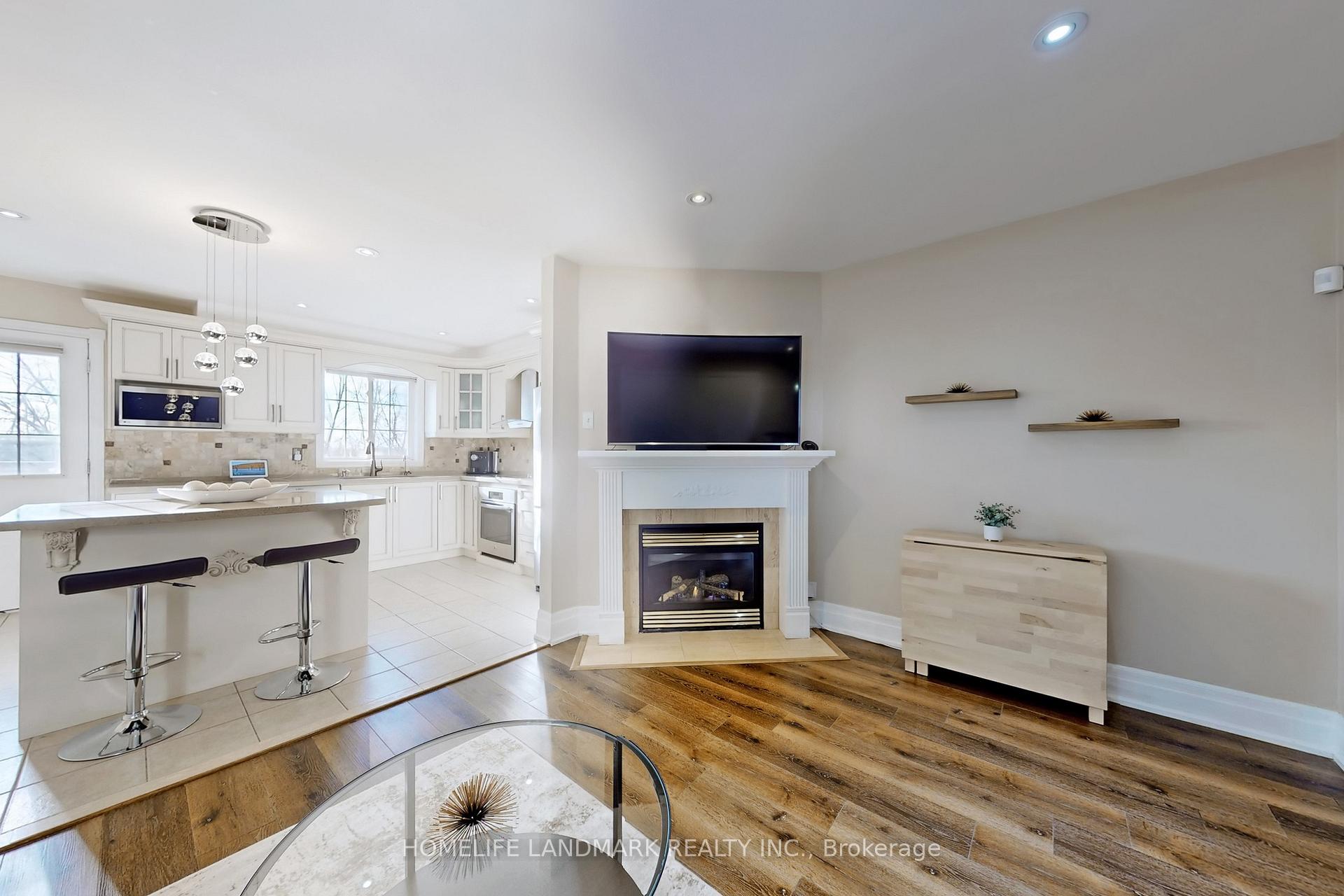 Photo 7 of 37 Del Francesco Way, Vaughan, Vellore Village — HOMEH