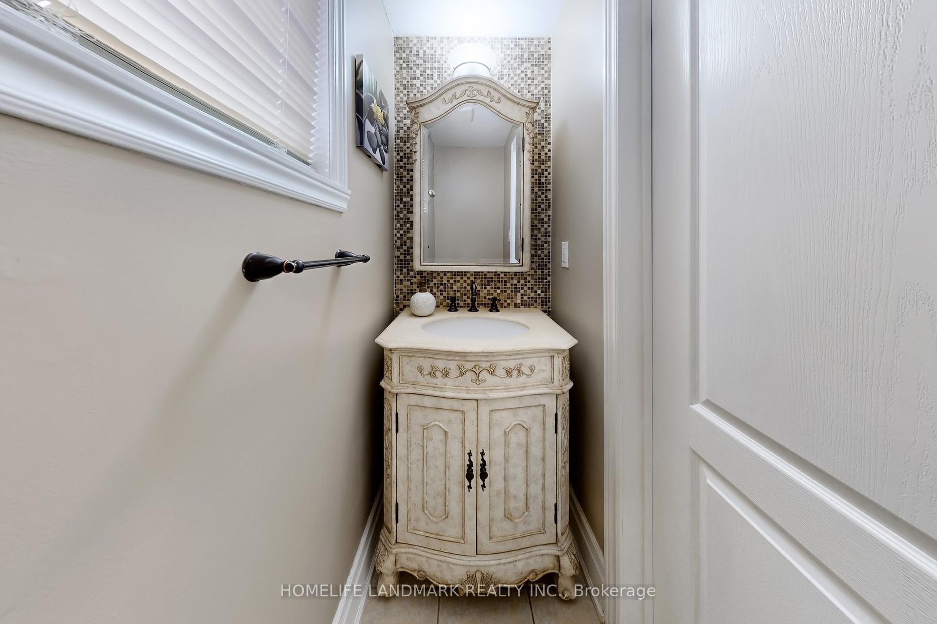 Photo 14 of 37 Del Francesco Way, Vaughan, Vellore Village — HOMEH