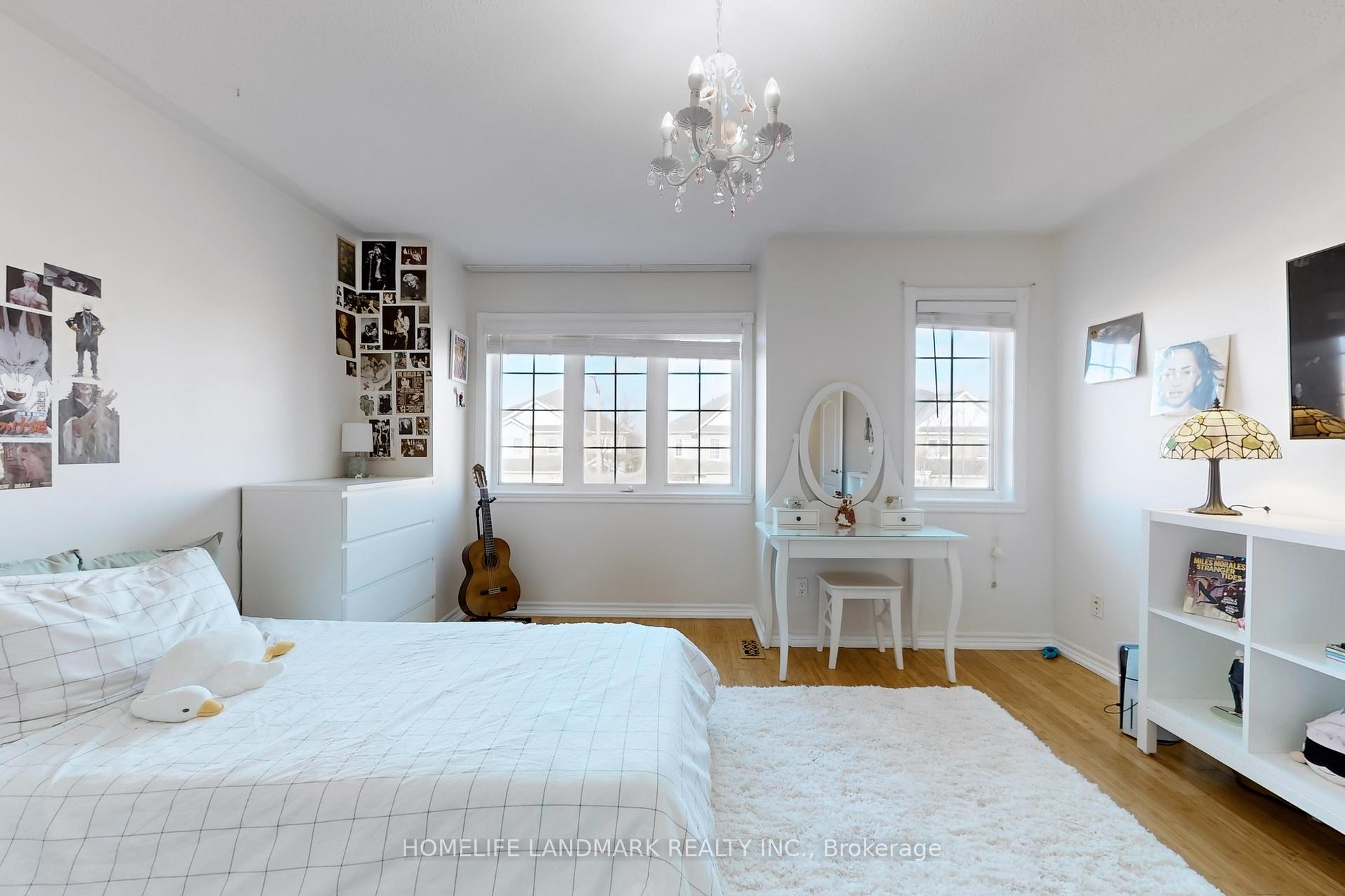 Photo 23 of 37 Del Francesco Way, Vaughan, Vellore Village — HOMEH