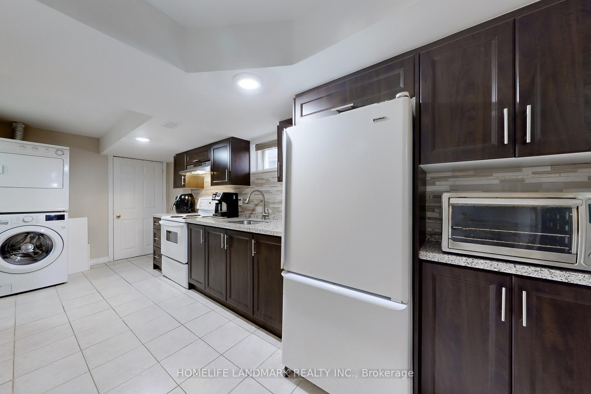 Photo 32 of 37 Del Francesco Way, Vaughan, Vellore Village — HOMEH