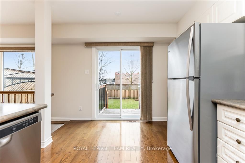 Photo 10 of 77 Mullcraft Crescent, Ottawa, Barrhaven - Longfields — HOMEH