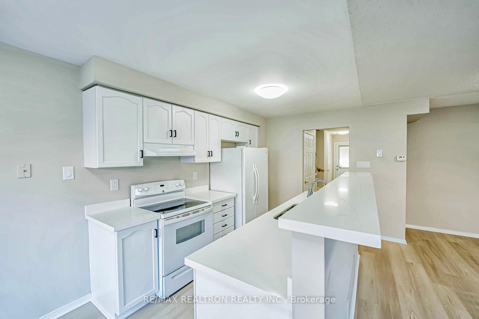 Photo 18 of 32 Kelso Crescent, Vaughan, Maple — HOMEH