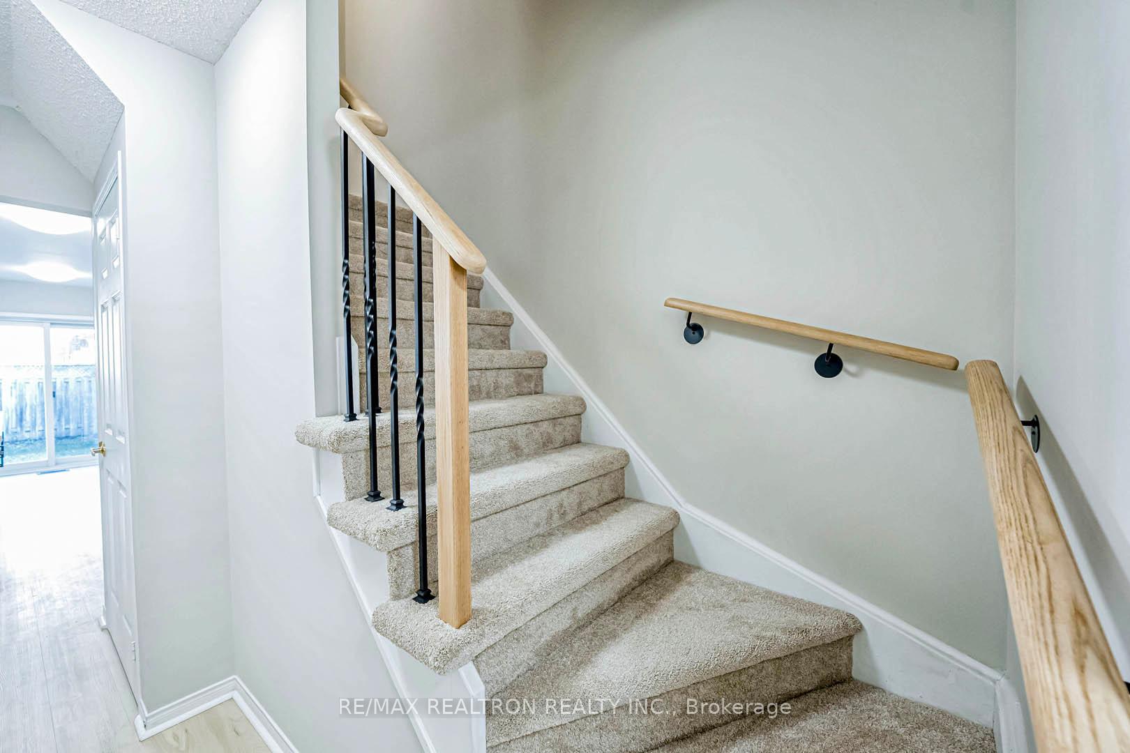 Photo 23 of 32 Kelso Crescent, Vaughan, Maple — HOMEH