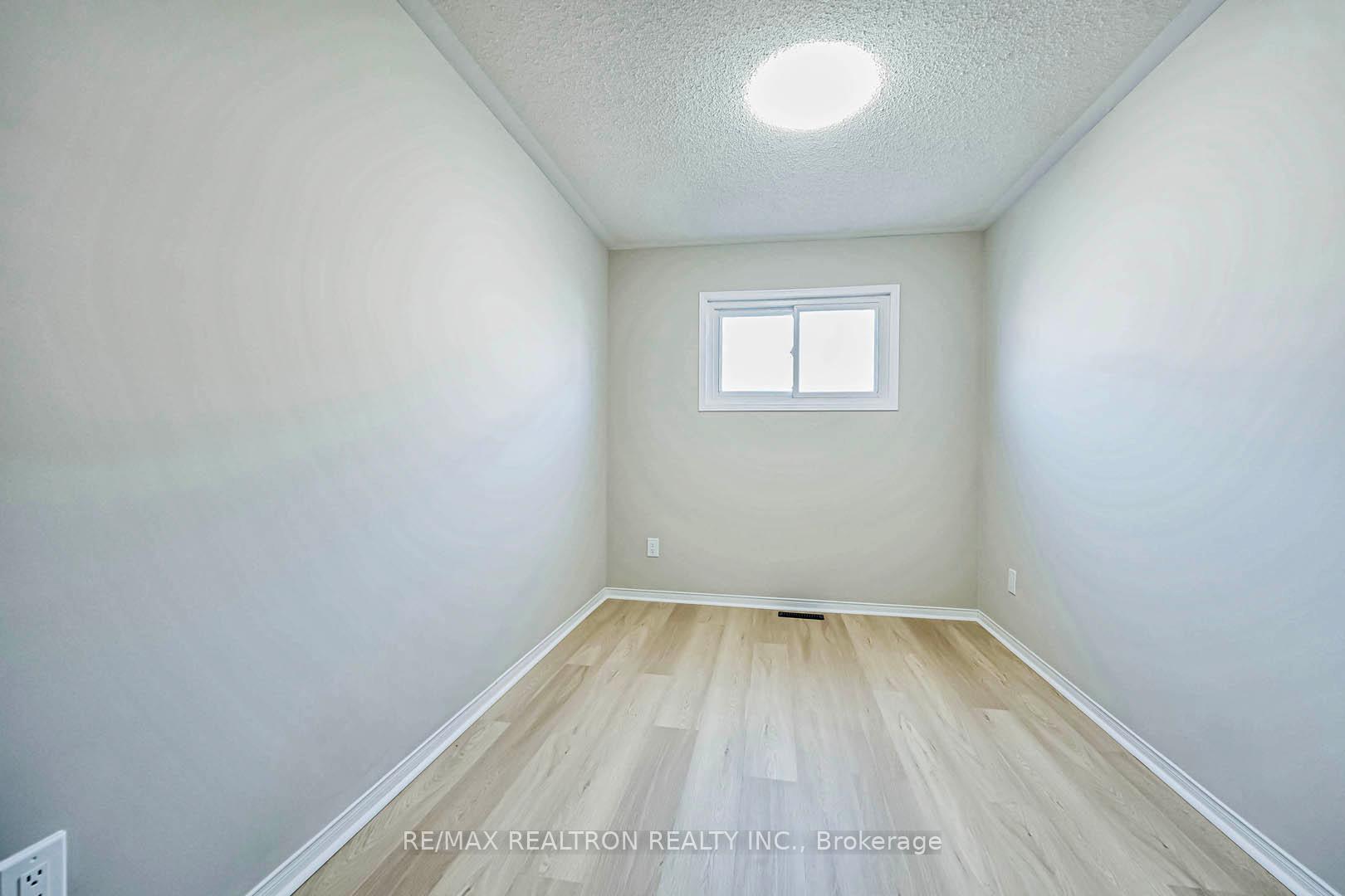Photo 32 of 32 Kelso Crescent, Vaughan, Maple — HOMEH