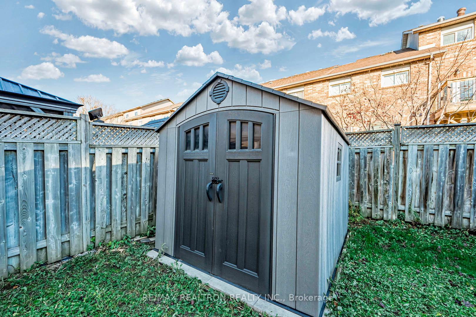 Photo 36 of 32 Kelso Crescent, Vaughan, Maple — HOMEH
