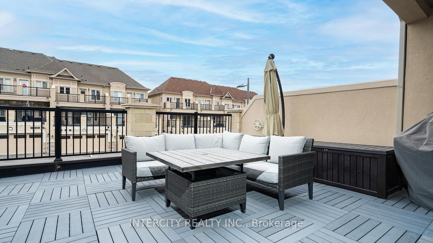 Photo 16 of 105 Grand Trunk Avenue, Vaughan, Patterson — HOMEH