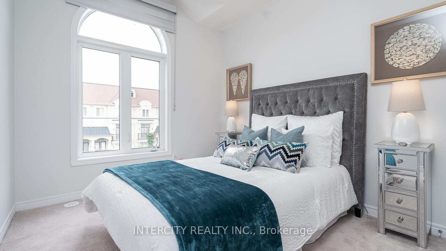 Photo 25 of 105 Grand Trunk Avenue, Vaughan, Patterson — HOMEH