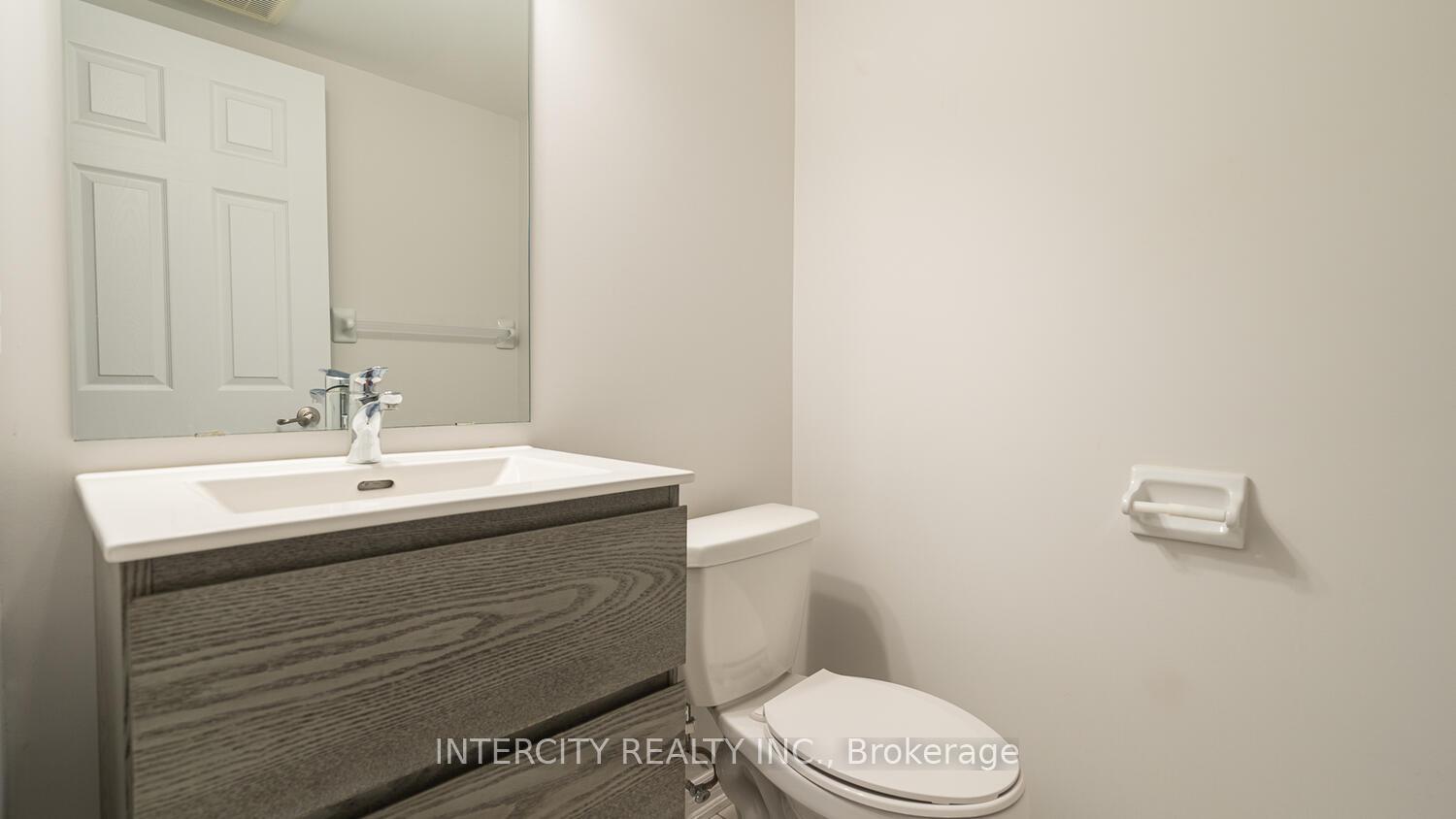 Photo 34 of 105 Grand Trunk Avenue, Vaughan, Patterson — HOMEH