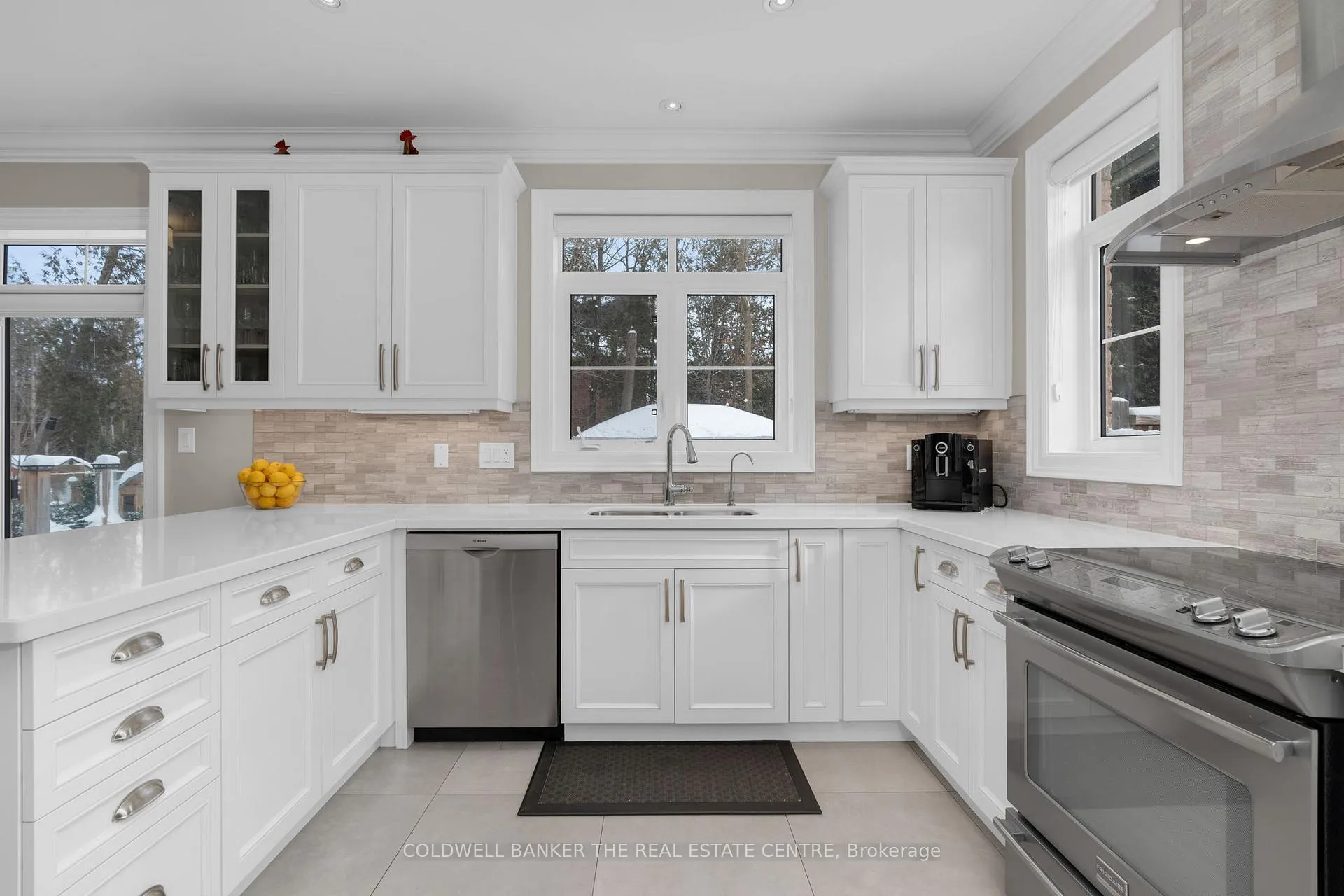 Photo 10 of 376 Tollendal Mill Road, Barrie, South Shore — HOMEH
